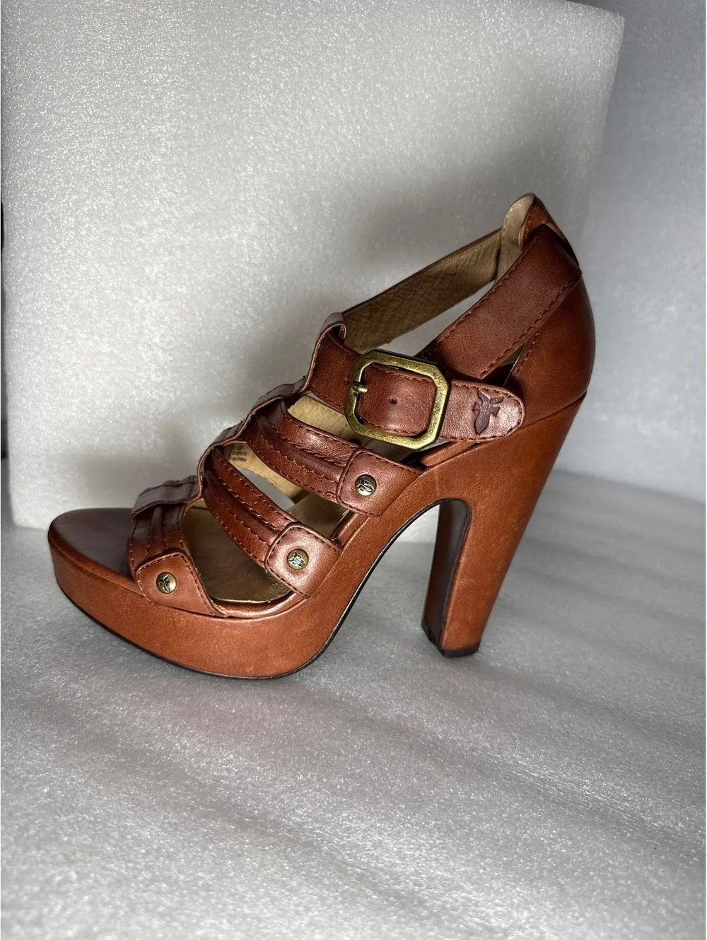Frye Brown Leather Platform Heeled Sandals Strappy Buckle Women’s Size 7.5
